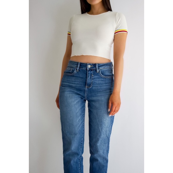 Striped Sleeve Ribbed Lettuce Trim Crop Top - Picture 11 of 11